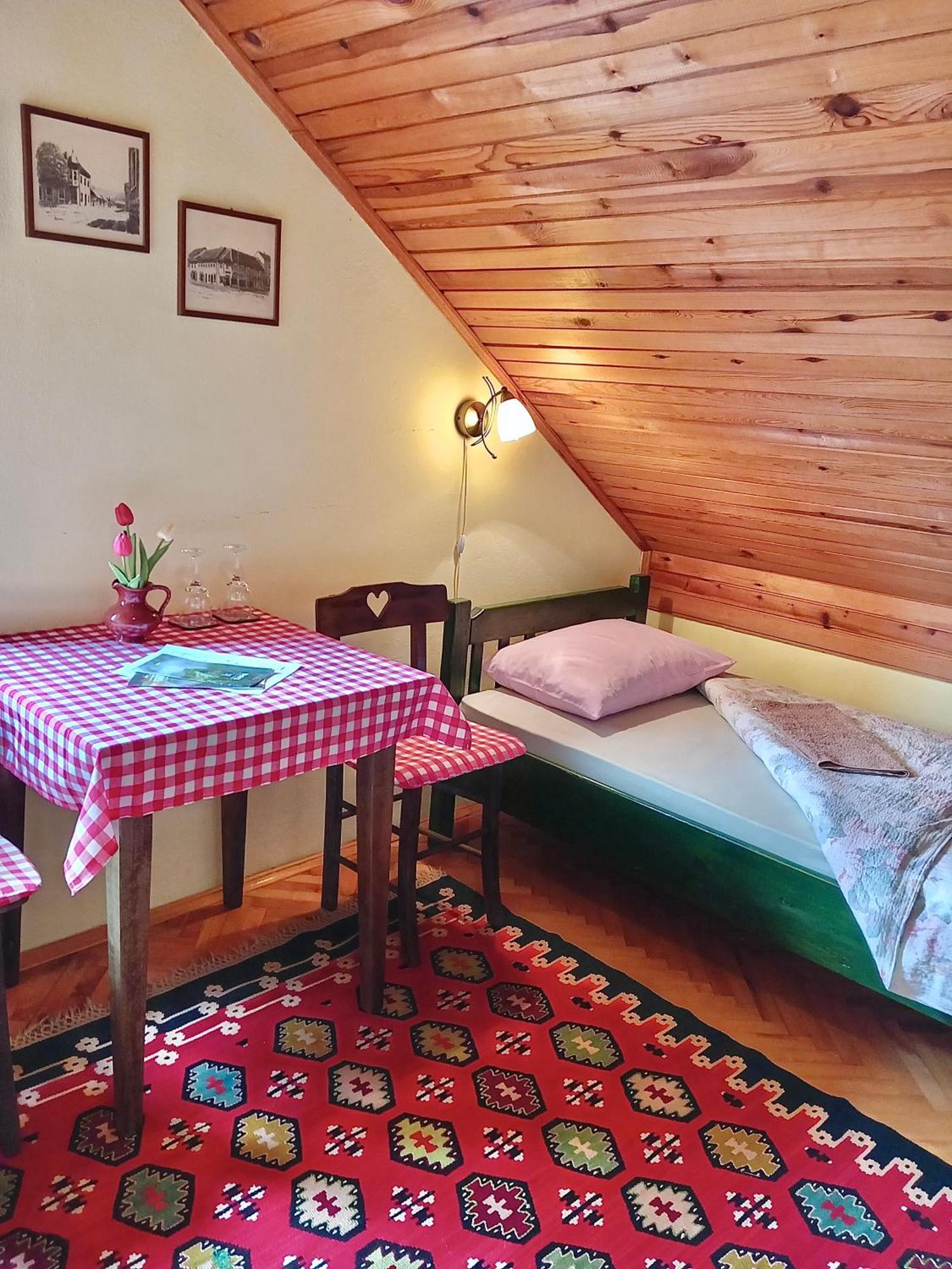 Putnicka Kuca Kod Dragane Bajina Basta Exterior foto